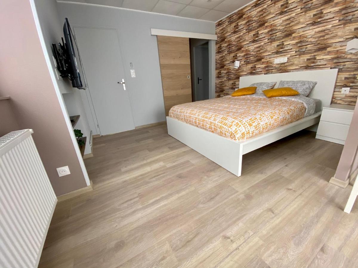 Logements équipés à Onnaing avec espace Balneo en OPTION proche Toyota, autoroute et Valenciennes Esterno foto