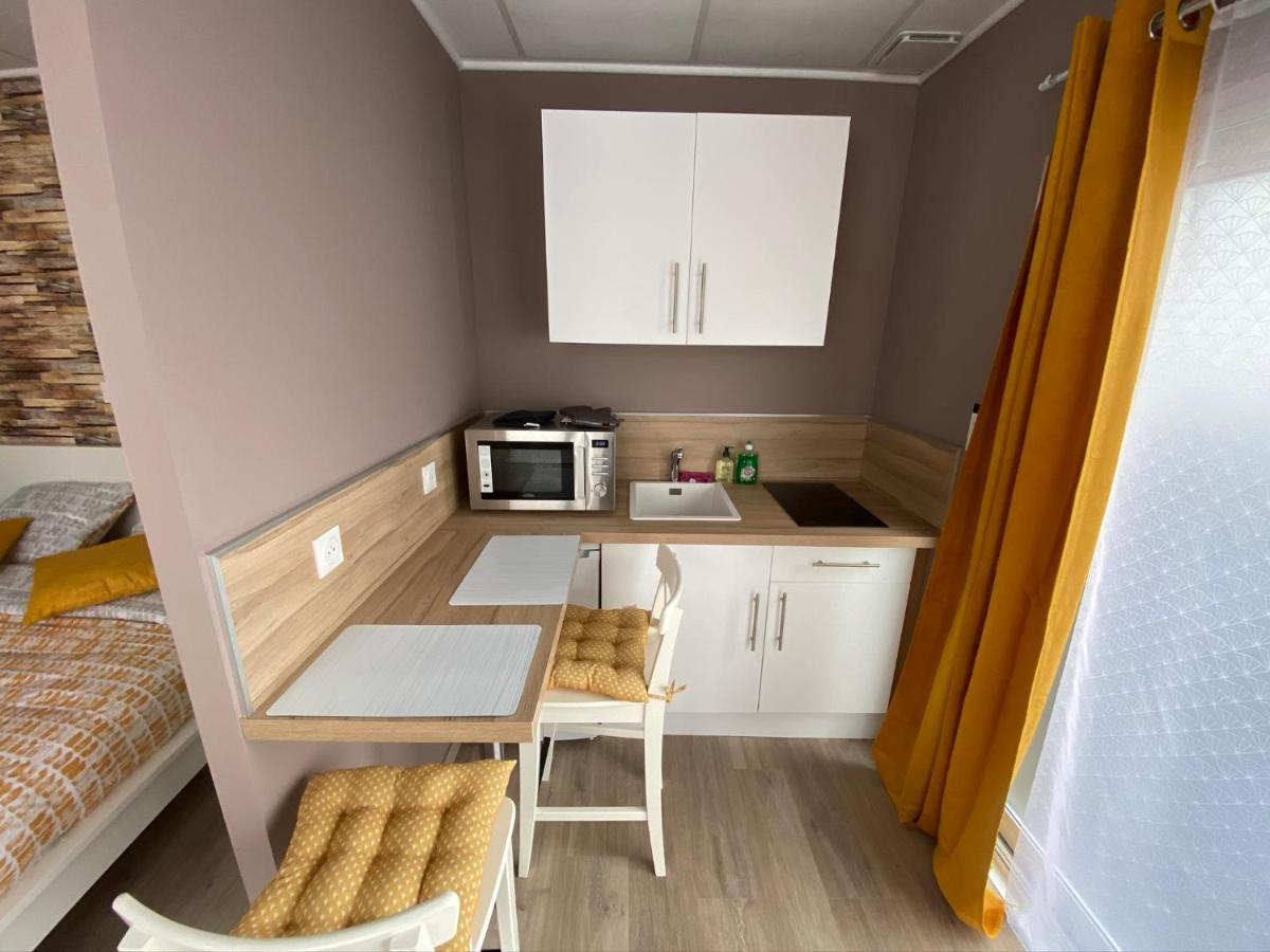 Logements équipés à Onnaing avec espace Balneo en OPTION proche Toyota, autoroute et Valenciennes Esterno foto