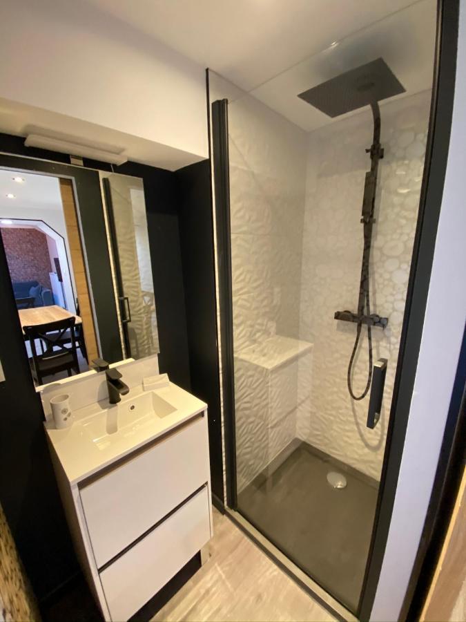 Logements équipés à Onnaing avec espace Balneo en OPTION proche Toyota, autoroute et Valenciennes Esterno foto