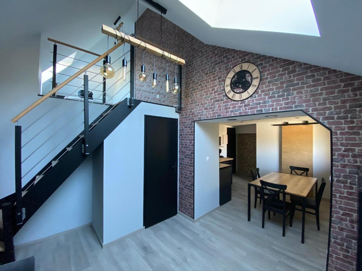 Logements équipés à Onnaing avec espace Balneo en OPTION proche Toyota, autoroute et Valenciennes Esterno foto